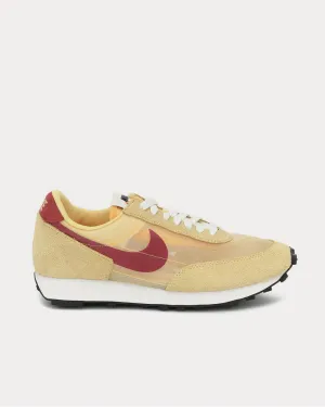 Daybreak suede Topaz Gold Running Shoes