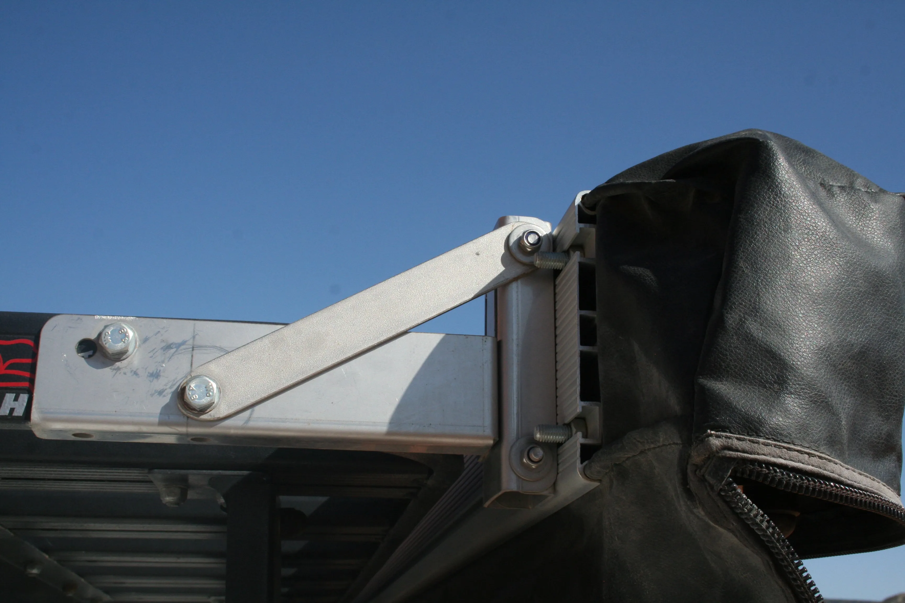Equipt Bat 270 Awning