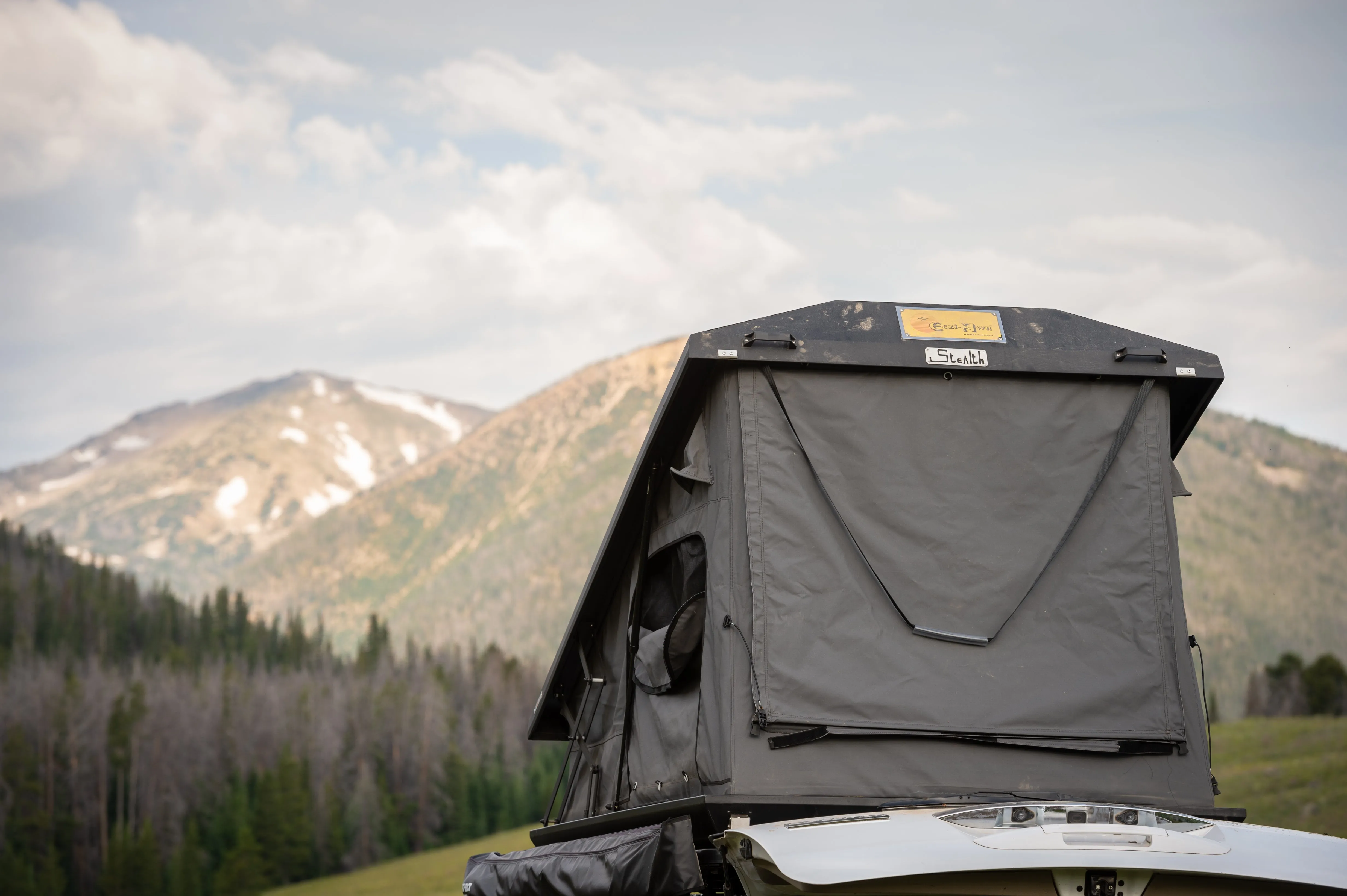 Equipt Stealth Hard Shell Roof Top Tent