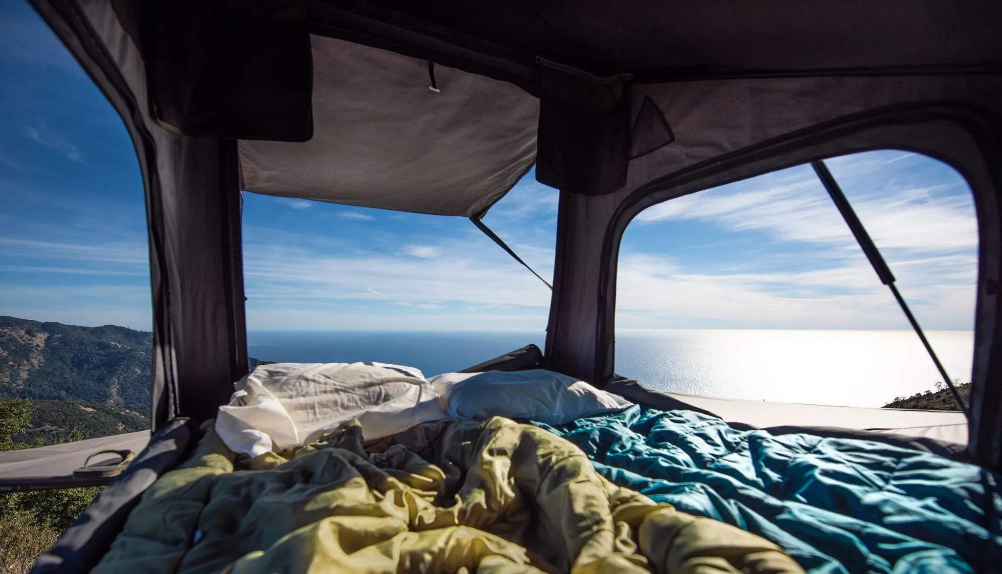 Equipt Stealth Hard Shell Roof Top Tent