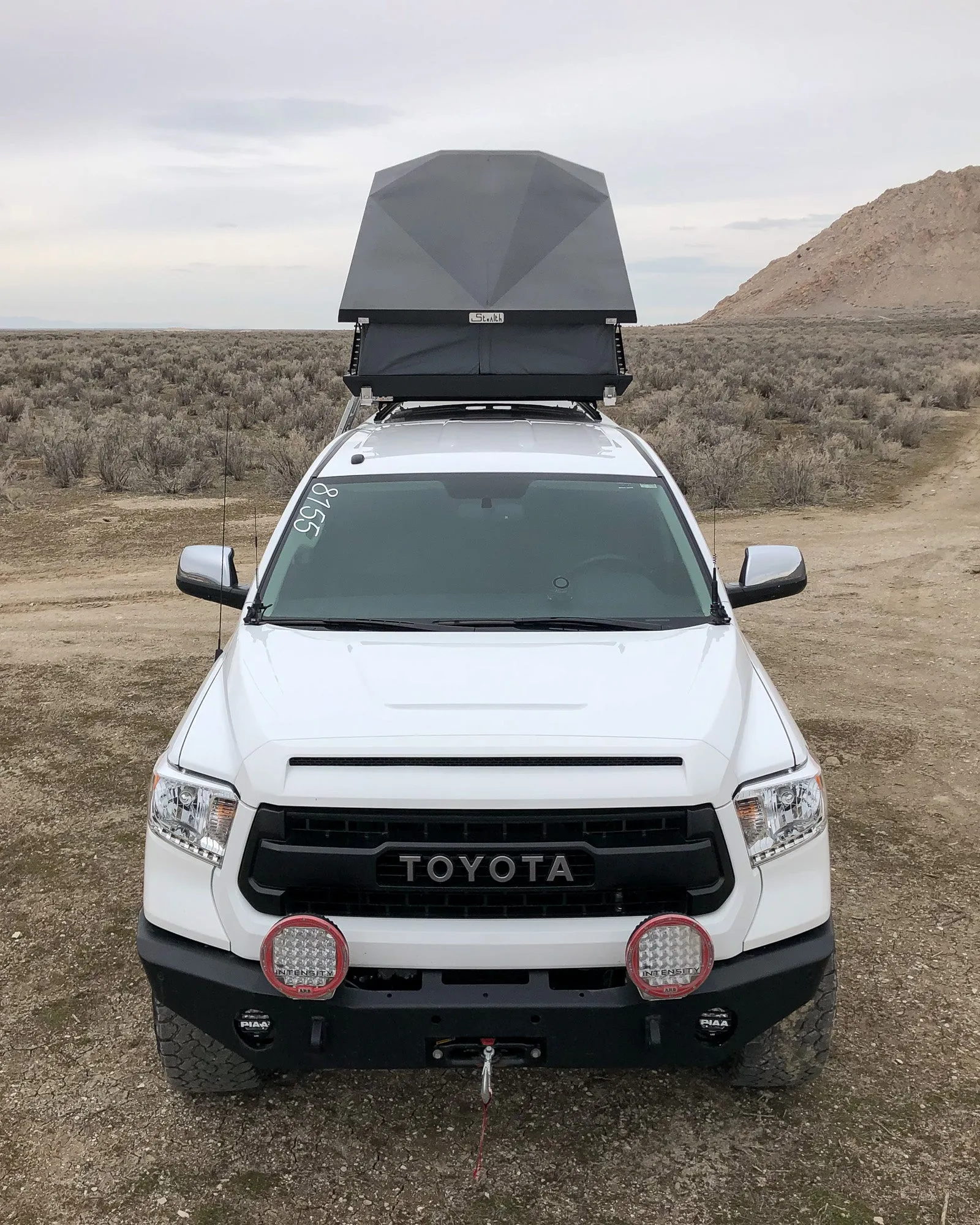 Equipt Stealth Hard Shell Roof Top Tent