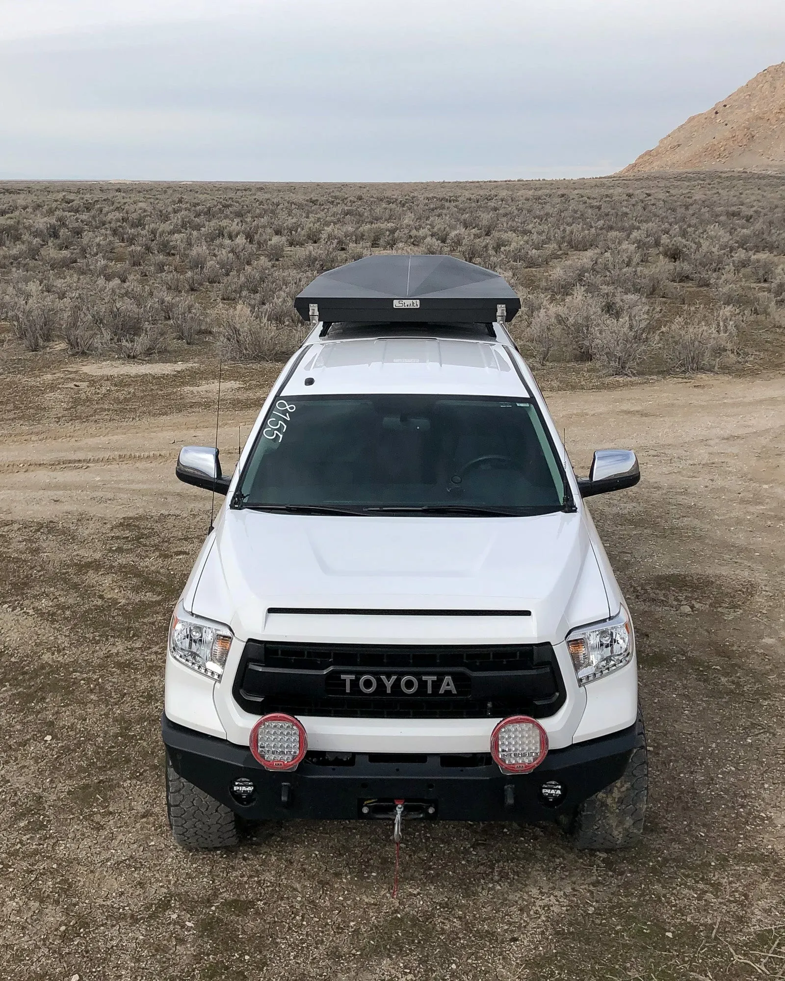 Equipt Stealth Hard Shell Roof Top Tent