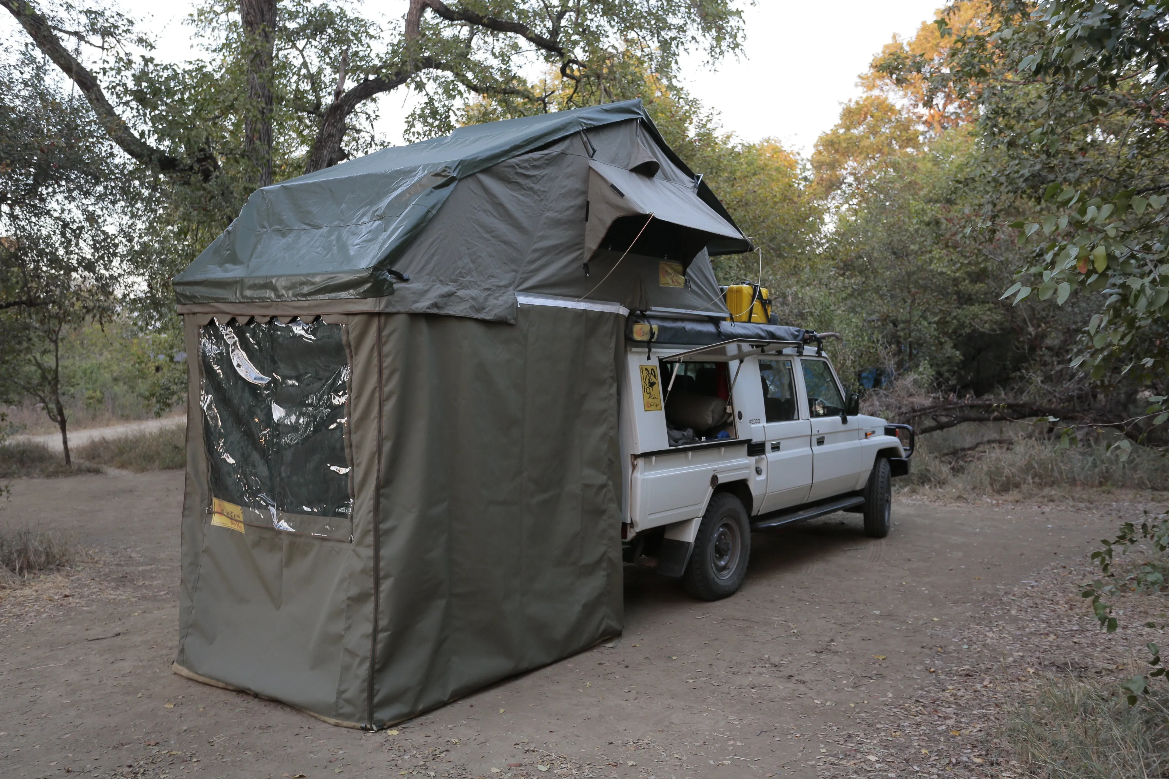 Equipt XKLUSIV Roof Top Tent