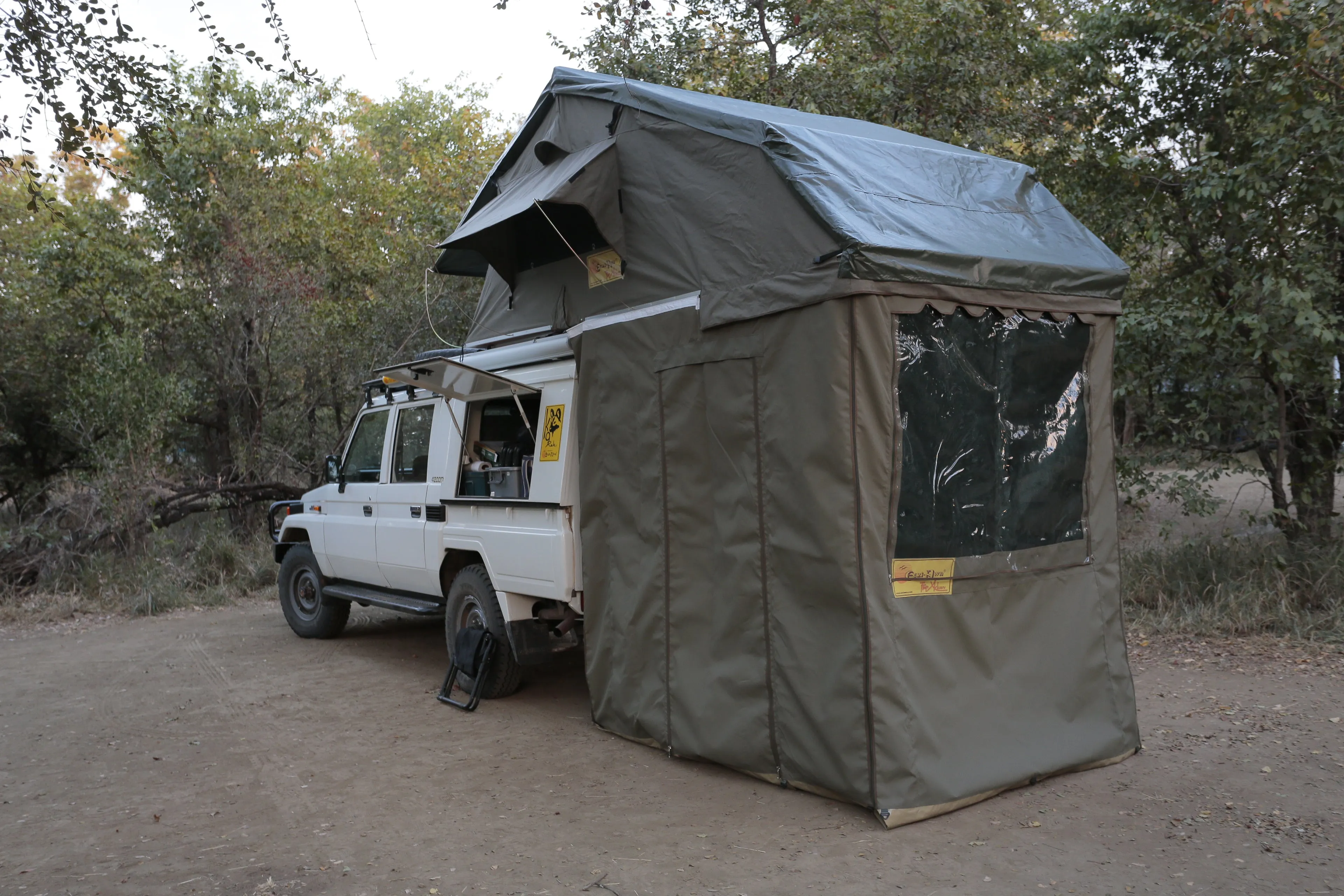 Equipt XKLUSIV Roof Top Tent
