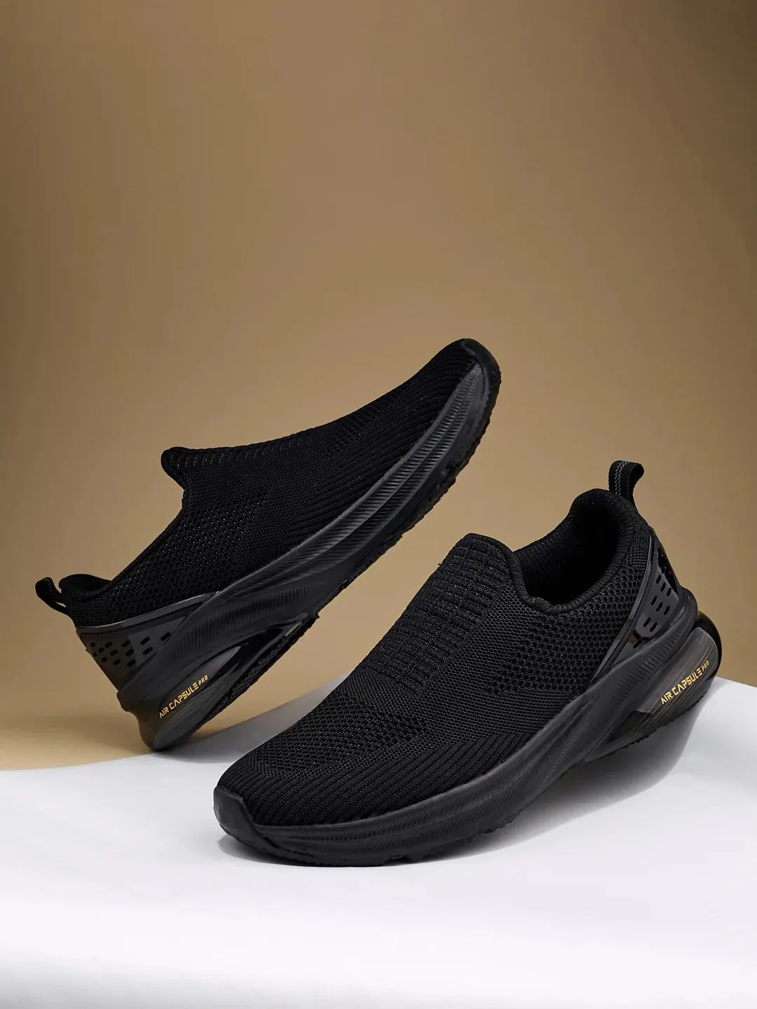 PORIUM Black Men's Walking Shoes