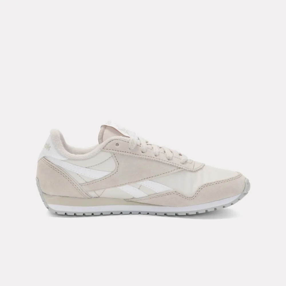 Reebok Footwear Women Classic AZ Shoes SPORT BEIGE/SPORT BEIGE/WHITE