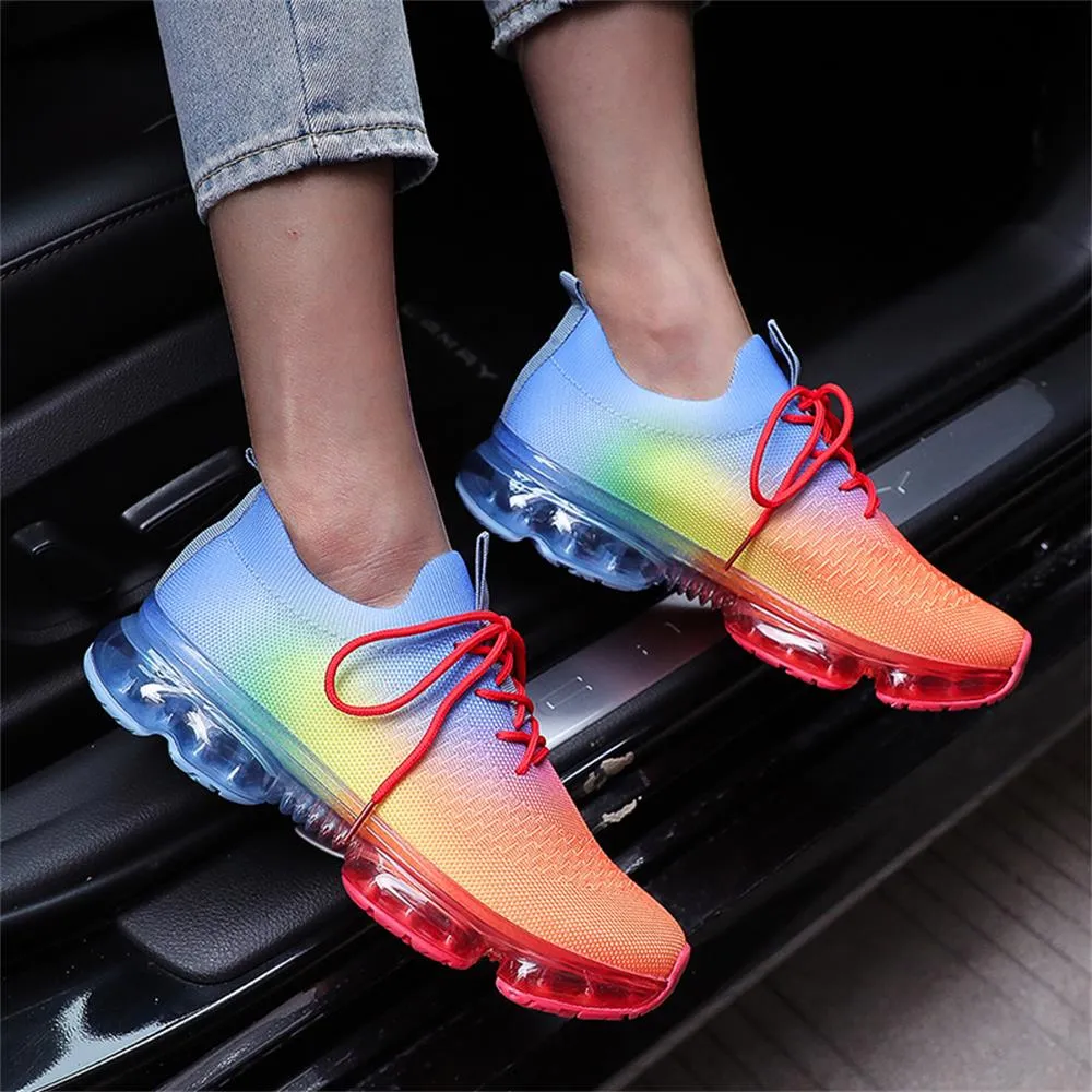 Relaxed and breathable orthopedic Shoes